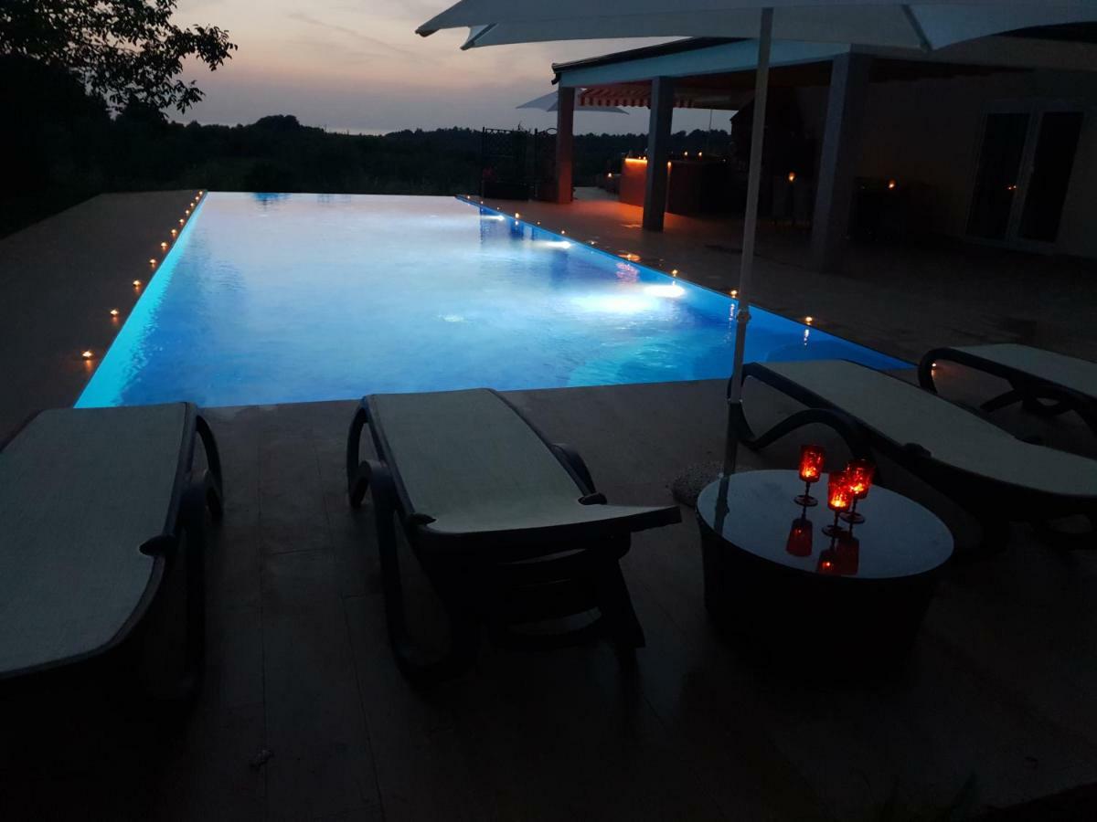 Villa Absolute Privacy Novigrad Istria Buitenkant foto